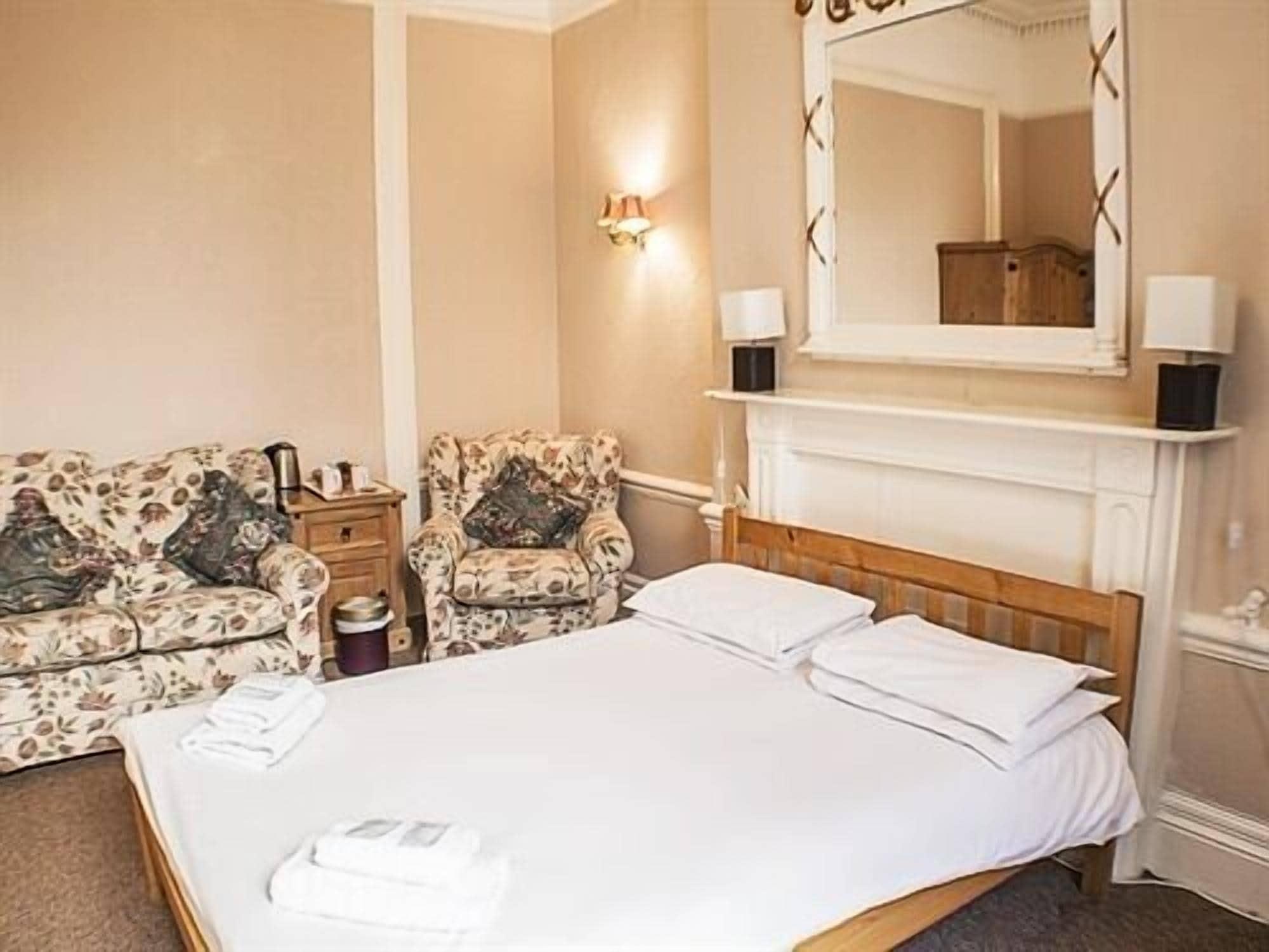 Hotel The Queensbury Hove